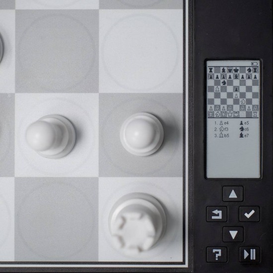 Шаховий комп'ютер DGT Centaur