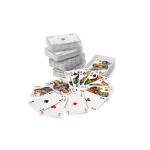 Игральные карты в пластиковом футляре